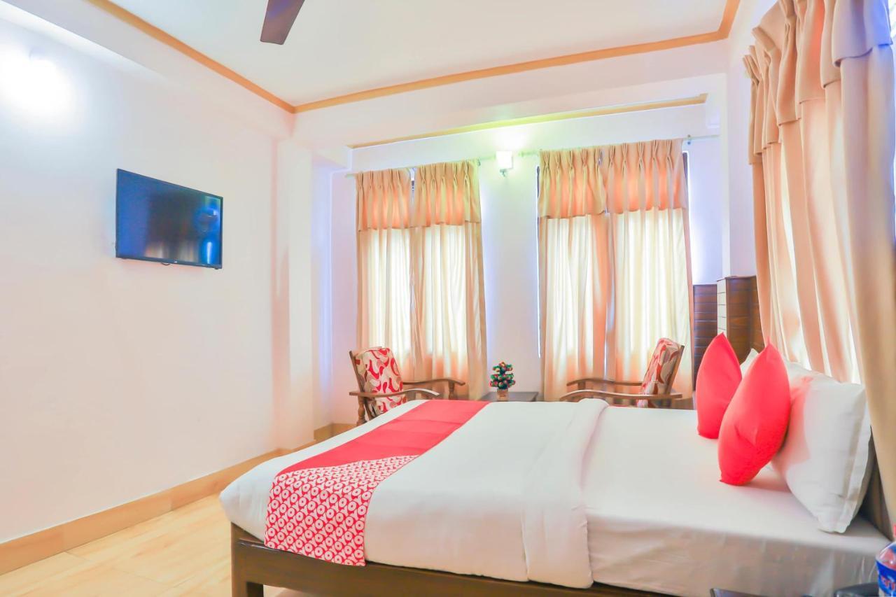 Hotel Alpine Villa ポカラ エクステリア 写真