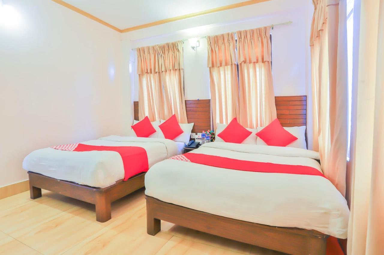 Hotel Alpine Villa ポカラ エクステリア 写真