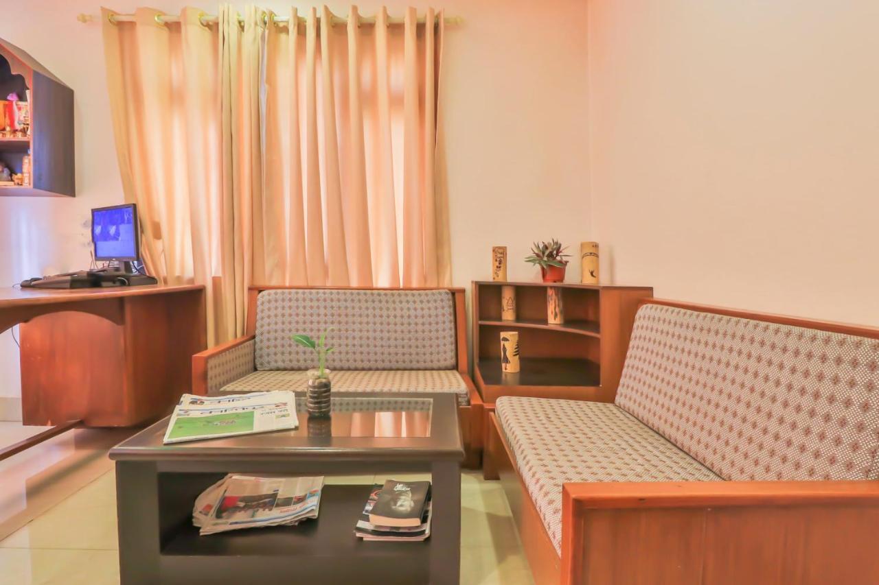 Hotel Alpine Villa ポカラ エクステリア 写真